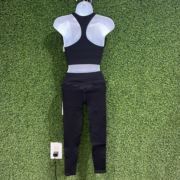 NWT Bombshell Sportswear Black Inspired Seamless Ribbed Leggings - Picture 2 of 6